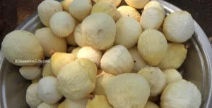 కొబ్బరికాయ లో పువ్వు 